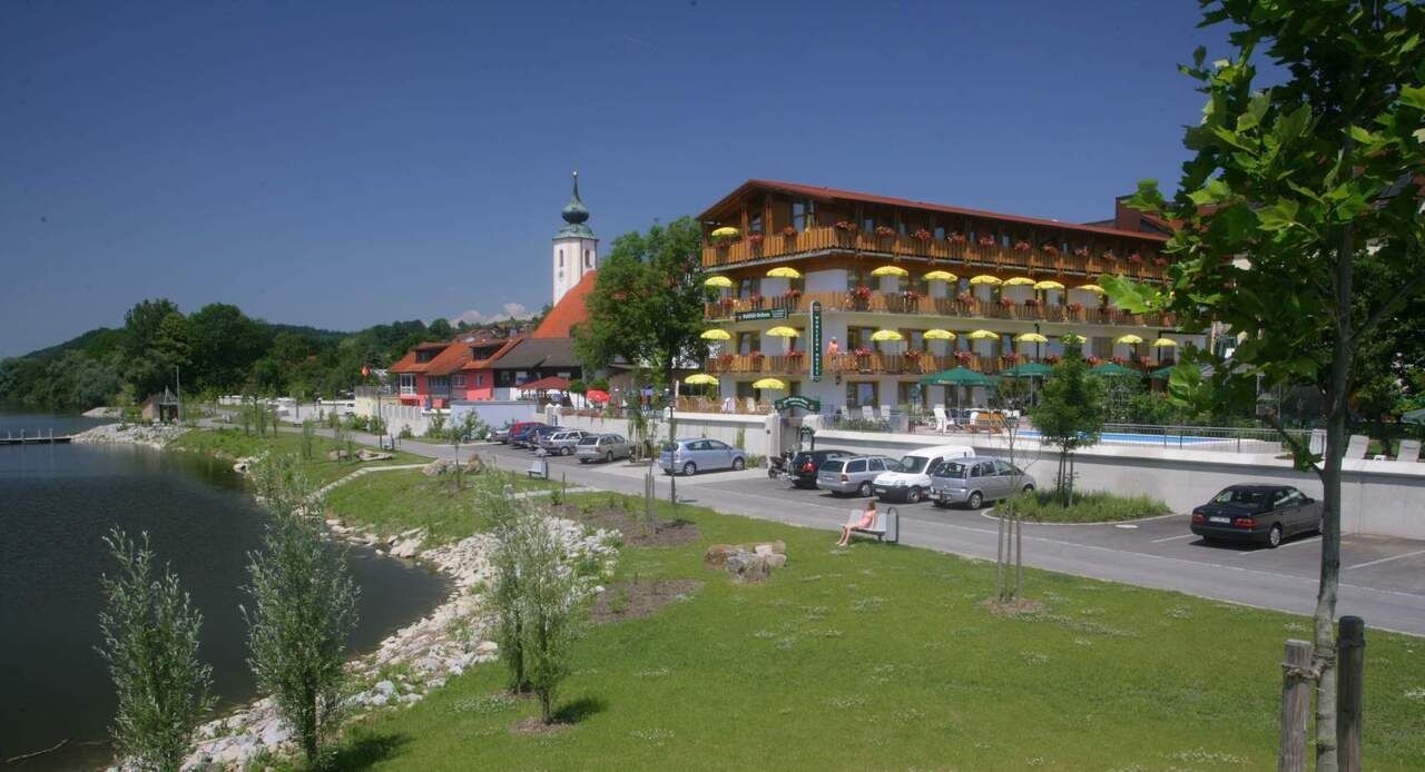 legal form e.k. Passauer Hotel Passau Lower Bavaria Landkreis Imprint Land legal form e.k. Passauer Hotel Passau Lower Bavaria Landkreis Imprint Land